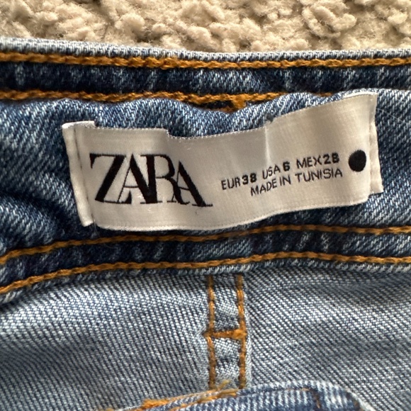 Zara Flared Jeans - Picture 2 of 4